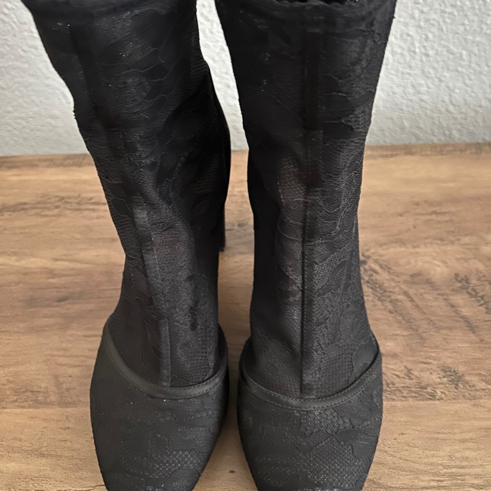 Badgley Mischka Booties